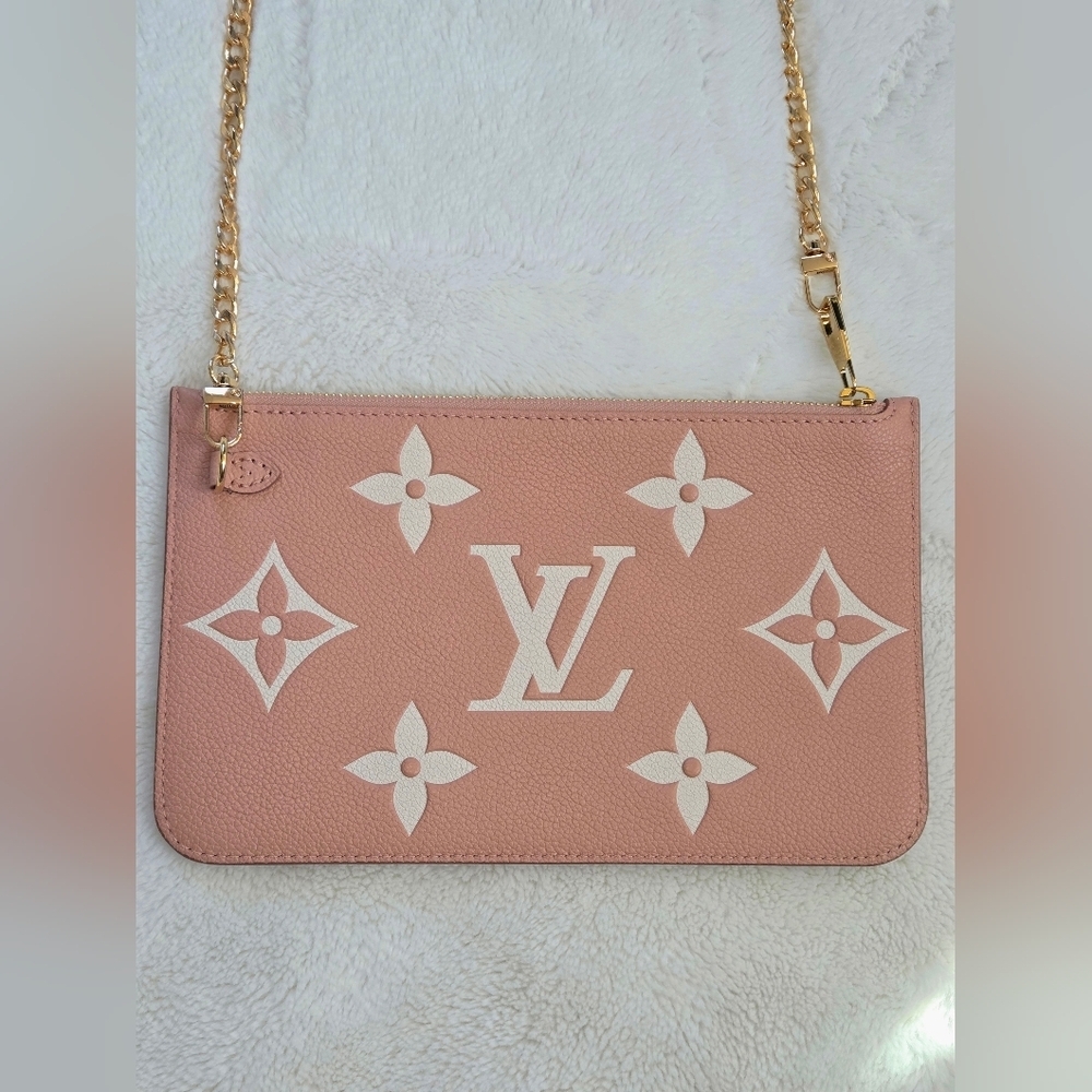 Louis Vuitton Neverfull MM Pochette – Rose Trianon Empreinte Pink - Picture 3 of 7